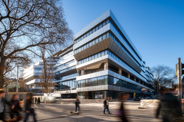 阿尔桑·弗朗西斯区车站办公综合体 / Delugan Meissl Associated Architects + Josef Weichenberger Architects - 建筑图, 零售建筑, 表皮