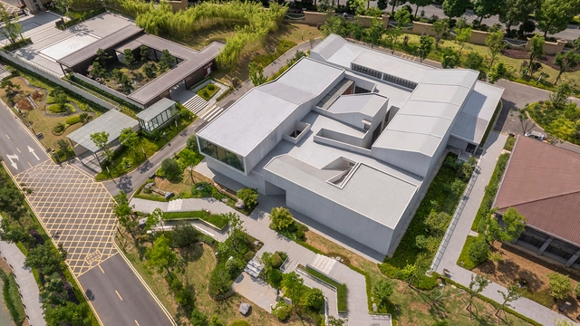 Jinsha Winery Cultural Tourism Complex / hyperSity Architects - Exterior Photography, Offices, Courtyard