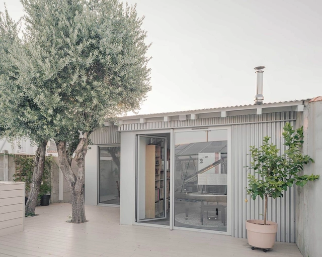 House SD / Atelier Ose Architecture - Interior Photography, Renovation, Courtyard, Door, Balcony