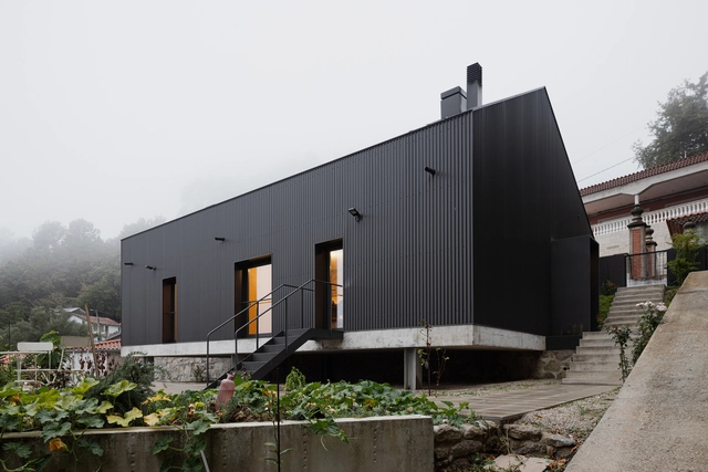 Casa em Besteiros / Rasura Arquitetos - Casas