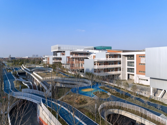 Expansion and Renovation of Primary School & Urban Infrastructure Multi-system Complex / Atelier Archmixing - Exterior Photography, Schools