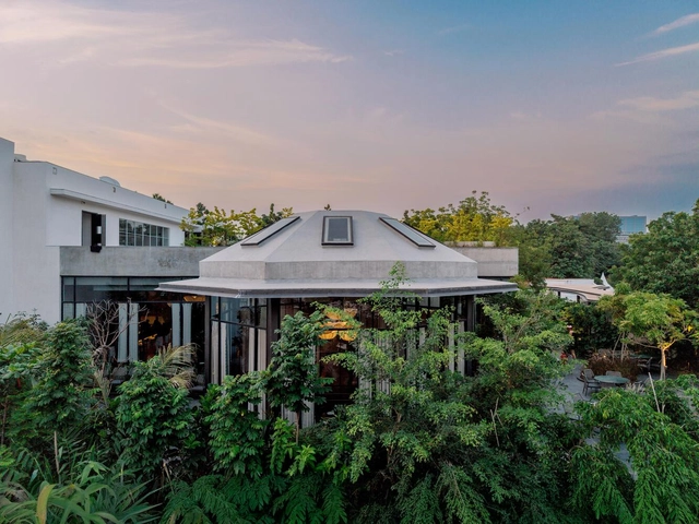 Varanda do K / Hiren Patel Architects + Design - Restaurante