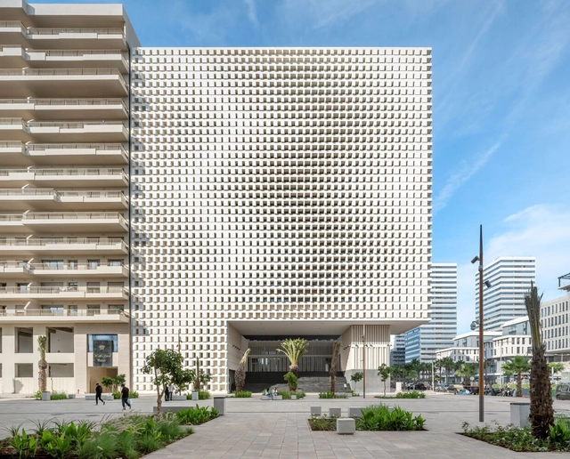 Casablanca Finance City Cube Tower  / OUALALOU+CHOI - Exterior Photography, Institutional Buildings, Balcony