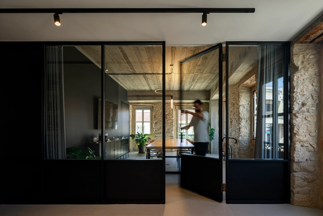 ESQUISSOS Studio / Esquissos - Arquitectura e Consultoria - Arquitetura De Escritórios