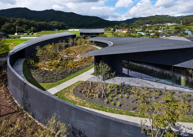Galería, Casa de Huéspedes y Café SIHOJAE / Itm Yooehwa Architects - Casas