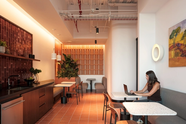 Oficinas Grupo EXIM + CIOSA / Ribba Estudio + Angular - Fotografía interior, Interiores De Oficina, Mesas, Sillas