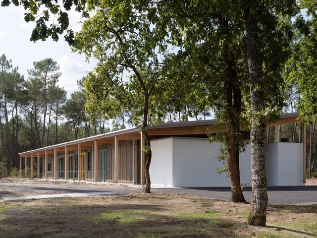 La Pinede Elementary School and Multi-Purpose Hall / ZW/A zweyacker & associés - Exterior Photography, Community