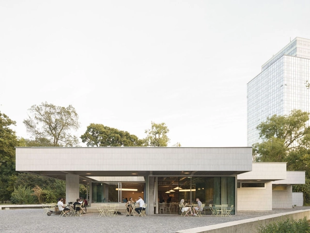 Bistrô Ferdinand / Grau Architects + studeny architects + Peter Stec - Fotografia de Exterior, Restaurante