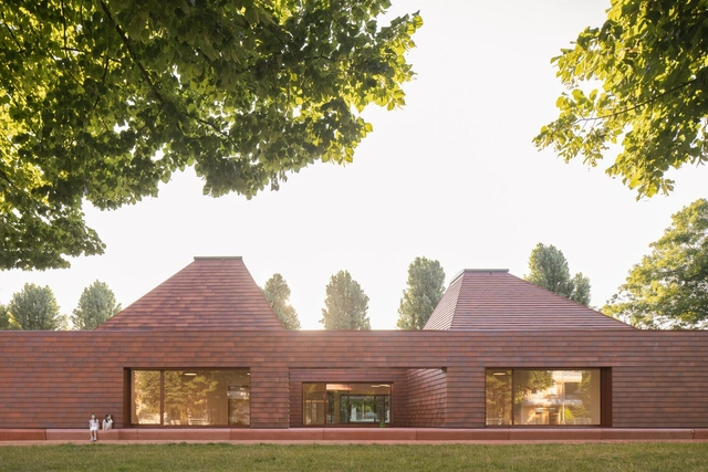 Jardín infantil Kinder Rain / AACM - Atelier Architettura Chinello Morandi - Fotografía exterior, Kindergarten